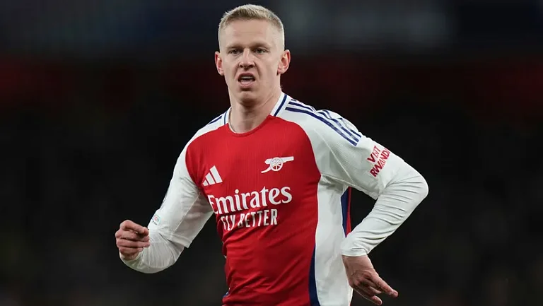 Украинский защитник оказался не нужен в АПЛ и ведёт переговоры с «Аяксом»