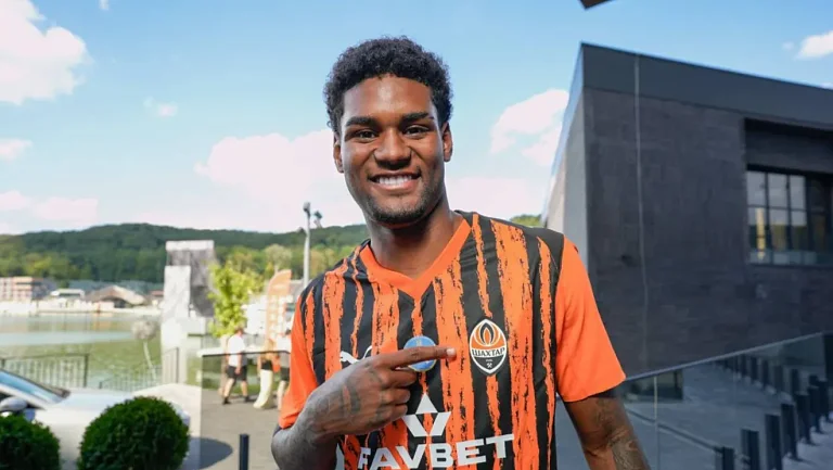 «Шахтёр» подписал бразильского вингера Феррейру