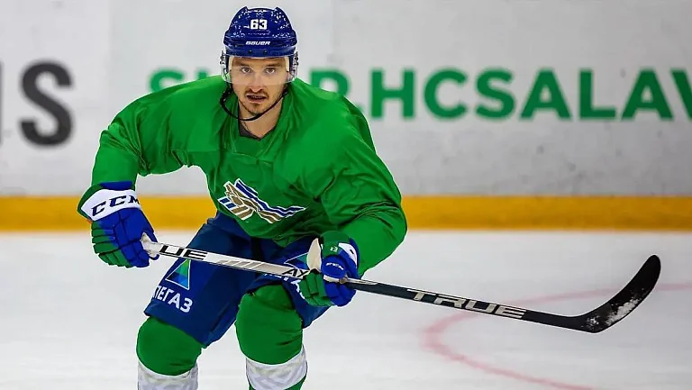 Динар Хафизуллин стал игроком «Нефтехимика»

