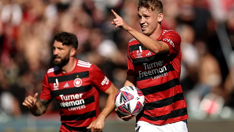 Закари Сэпсфорд дебютировал за «Данди Юнайтед» в Лиге Конференций