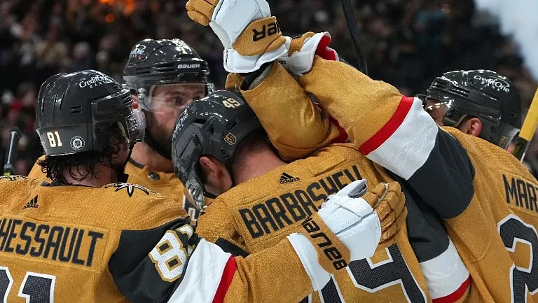 Передачи Барбашева и Дорофеева помогли «Вегасу» победить «Филадельфию»