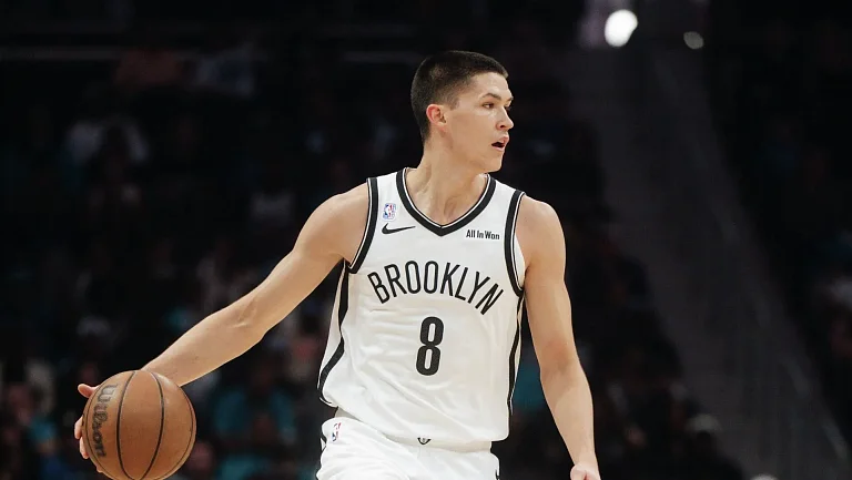 «Бруклин» проиграл «Торонто», у Демина 5 очков и 3 подбора