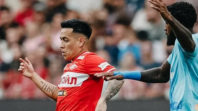 Яркий матч «Спартака» и «Зенита» заканчивается вничью 