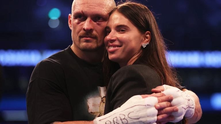 Жена Усика призналась, что обожает Дерюгину, негативно отозвавшуюся о русских