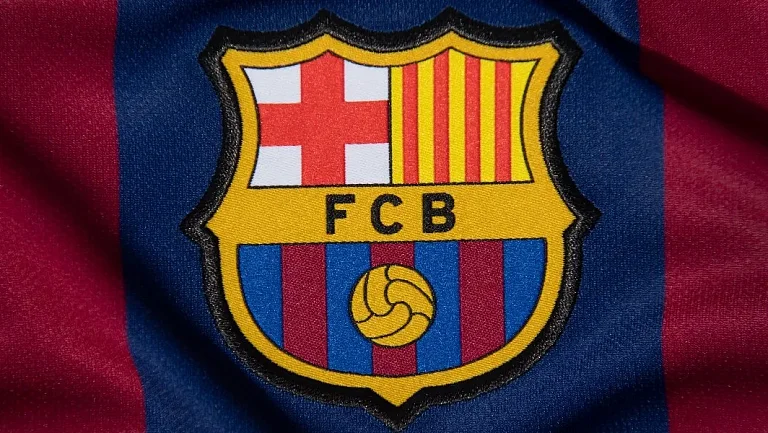 «Барселона» ищет замену Кристенсену и Араухо в пяти клубах Европы