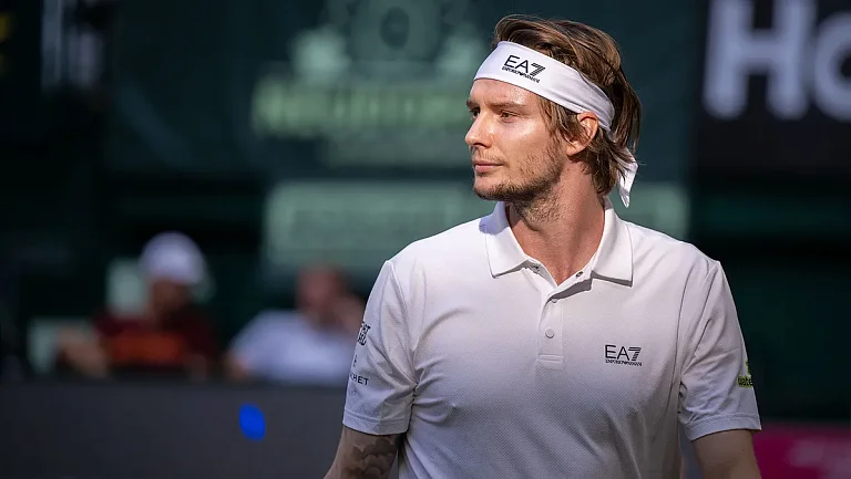 Бублик проиграл Синнеру в 1/8 финала US Open