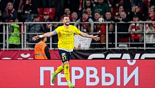 Комличенко уходит, за Осипенко дерутся два клуба: что творится в «Ростове»?