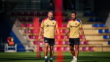 Тьяго Алькантара возвращается в «Барсу» как помощник Флика