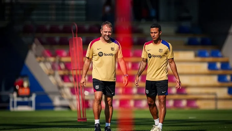 Тьяго Алькантара возвращается в «Барсу» как помощник Флика