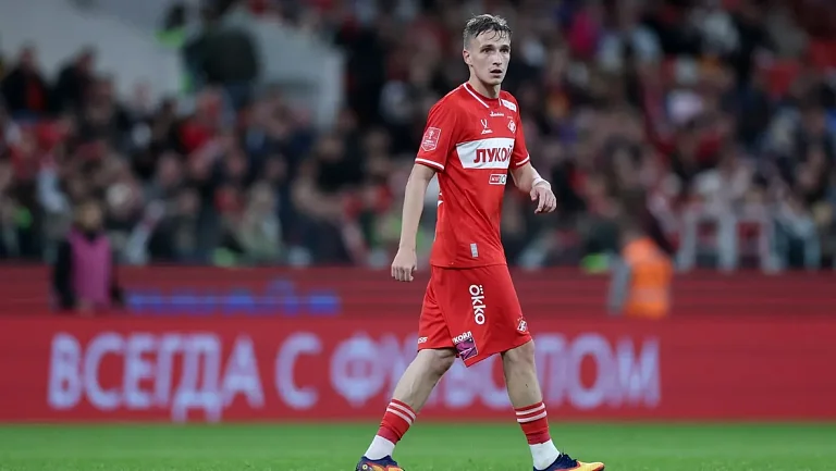 Стало известно, почему игрок «Спартака» Самошников улетел со сборов команды