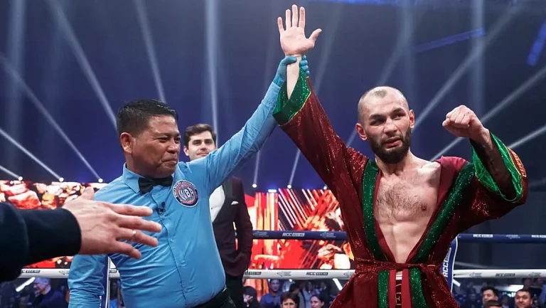 Российский боксёр Эльнур Самедов проведёт бой за пояс WBA 14 февраля в Челябинске