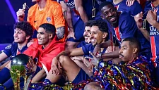 Дембеле выиграл спор с партнёрами по «ПСЖ» и получил часы мечты