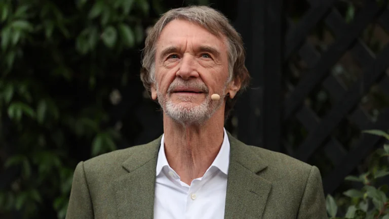 «Ман Юнайтед» столкнется с финансовыми трудностями при дальнейших расходах