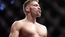 Дю Плесси прокомментировал проигрыш Чимаеву на UFC 319