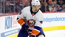 Максим Шабанов вернулся в состав «Айлендерс» и сыграл против «Колорадо»