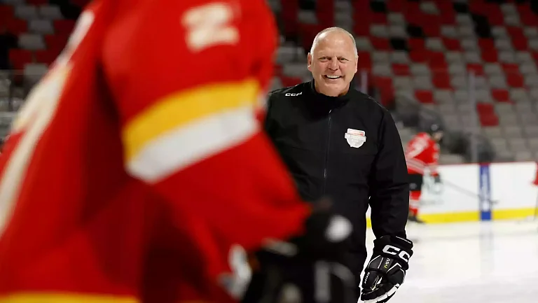 Нападающий «Шанхайских Драконов» Макс Эллис рассказал о влиянии главного тренера Жерара Галлана на команду