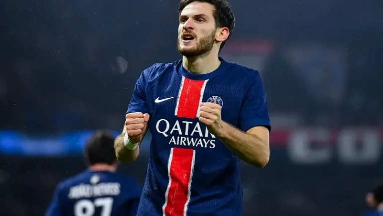 Кварацхелия выздоровел и сыграет в первом туре Лиги чемпионов