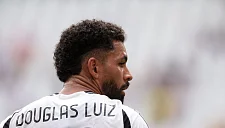  «Ювентус» оштрафует Дугласа Луиса за прогул
