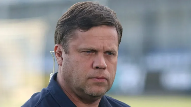Радимов: «Наш футбол превращается в фарс»