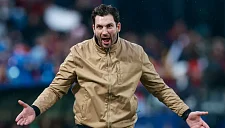 Экс-тренеру «Динамо» угрожали лишением лицензии из-за работы в России