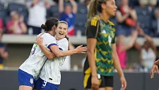 Сборная США уверенно обыграла Ямайку и продлила победную серию до шести матчей