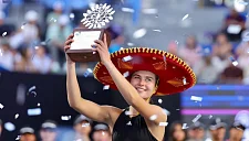 Ива Йович покоряет публику изысканными манерами