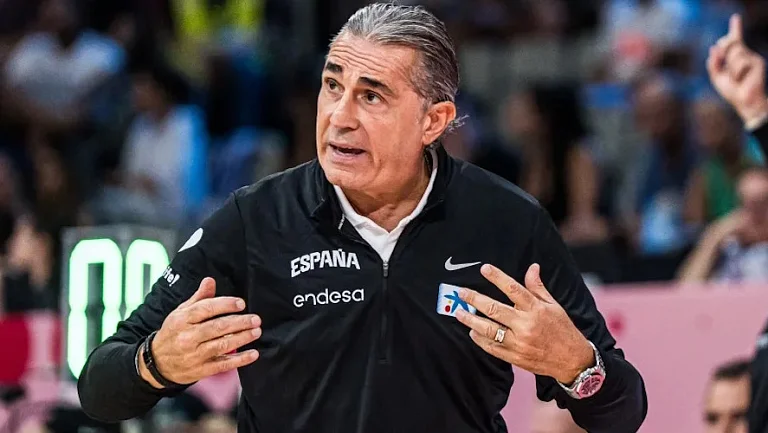 Бывший тренер сборной Испании награждён Большим крестом Королевского ордена