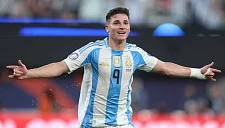 Альварес завершил первый сезон в карьере без титулов