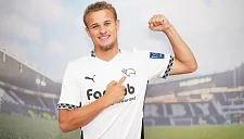 Юстас рассказал о будущем полузащитника «Гоу Эхед Иглз»