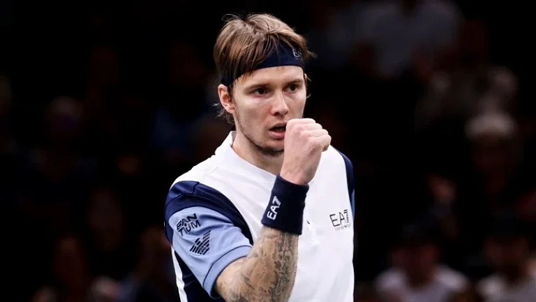 Александр Бублик не проиграл ни одного гейма на подаче на US Open — 2025