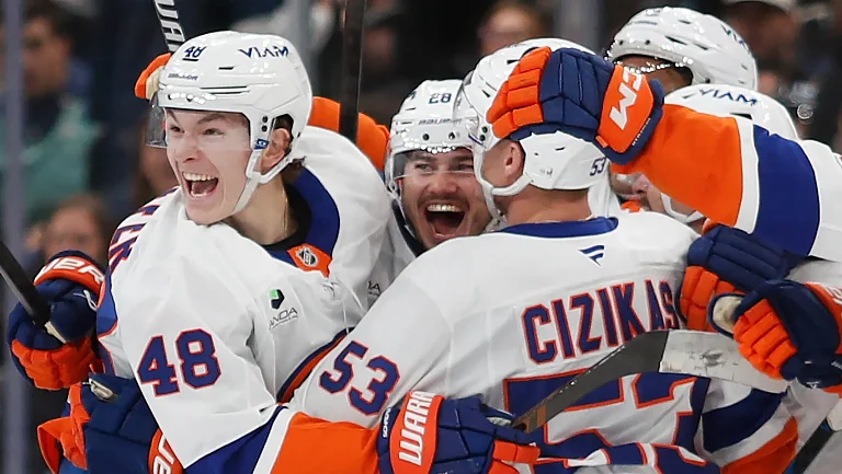 «Айлендерс» победил «Юту», у Романова и Сергачева по передаче