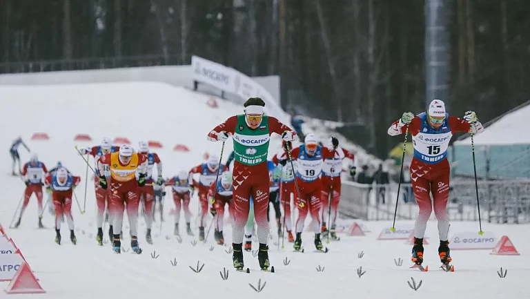 Коростелёв выиграл сантиметры у Большунова: опубликованы кадры фотофиниша