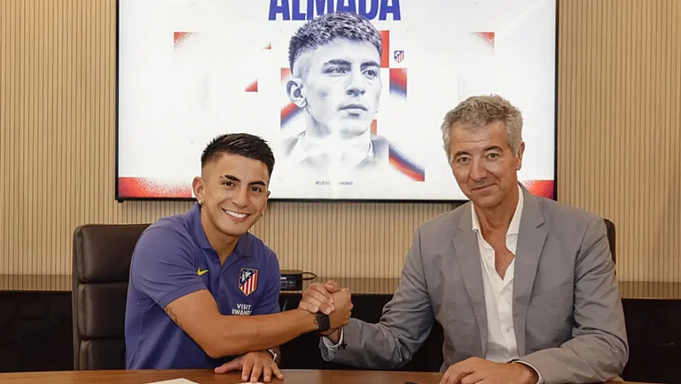 Тьяго Альмада перешел в «Атлетико»