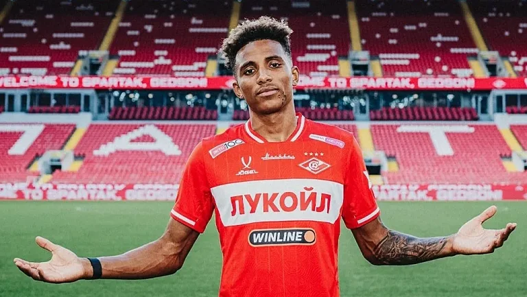 Президент «Бешикташа»: «Фернандеш не хотел оставаться»