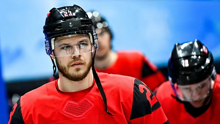 Хоккеист «Барыса» Тайлер Уотерспун выбыл до конца сезона из-за травмы