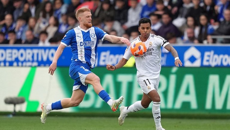 Драма в Ла Лиге: Реал вырвал победу, играя вдесятером!