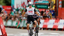 Протесты снова вмешались в «Вуэльту»: финиш этапа перенесли