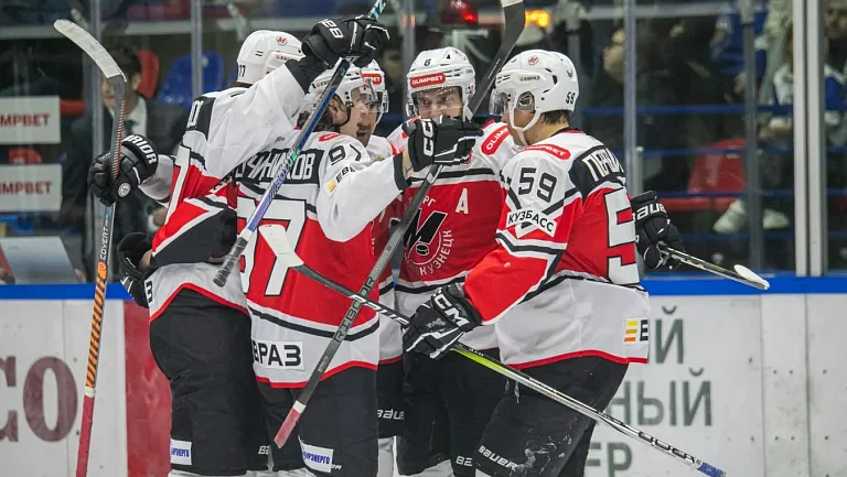 Девять побед подряд: «Металлург» догнал рекорд ВХЛ