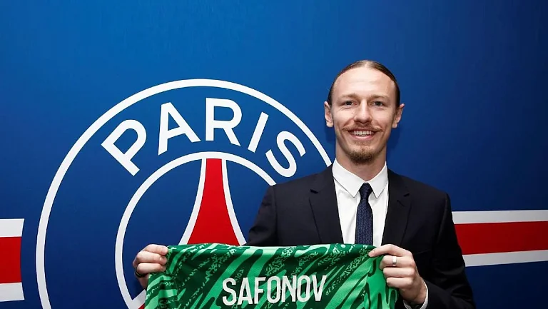 Сафонов рискует потерять место в «ПСЖ», несмотря на уход Доннаруммы