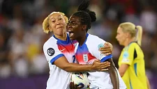 Англия обыграла Швецию в захватывающей серии пенальти и вышла в полуфинал