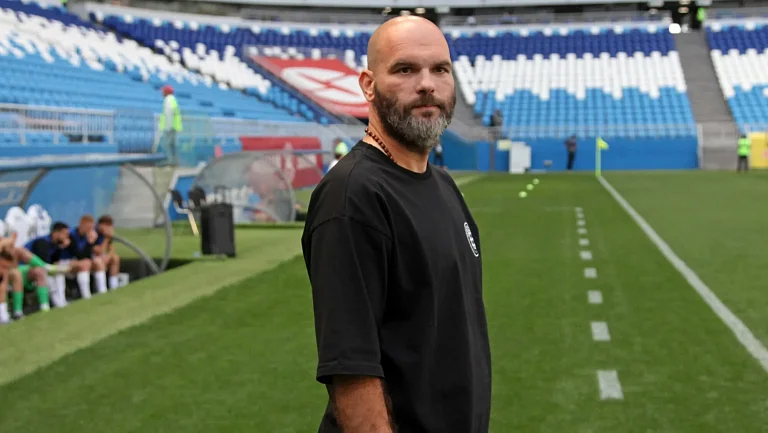 Слишкович после поражения от «Зенита»: «Не трогайте мою команду»