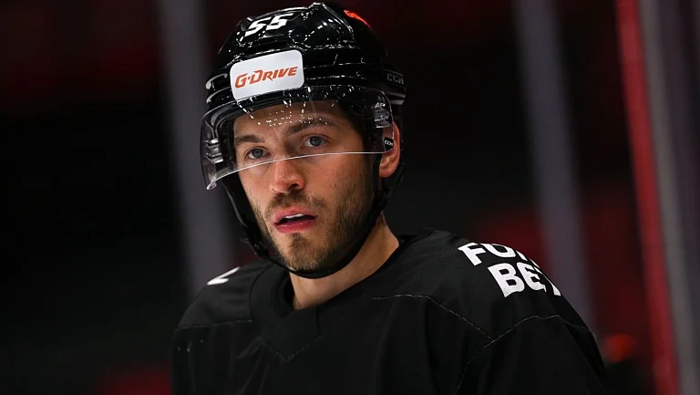 Американский защитник Чеккони поделился впечатлениями от КХЛ