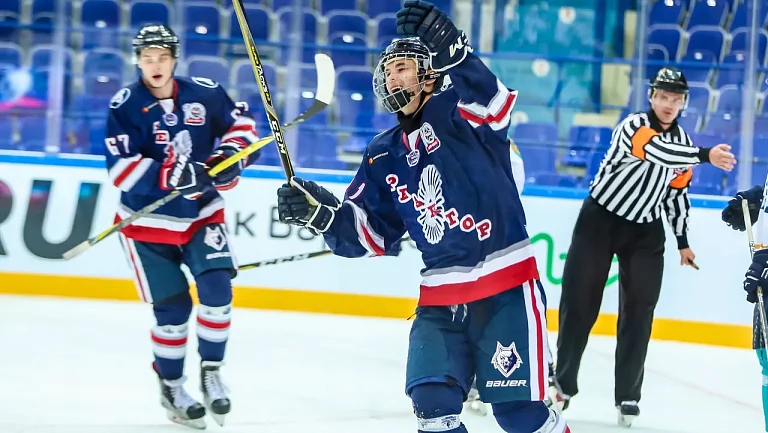 «Реактор» «всухую» обыграл «Снежных Барсов»