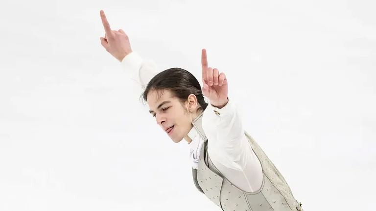 Фигурист Гуменник застрял в пробке по дороге в Олимпийскую деревню