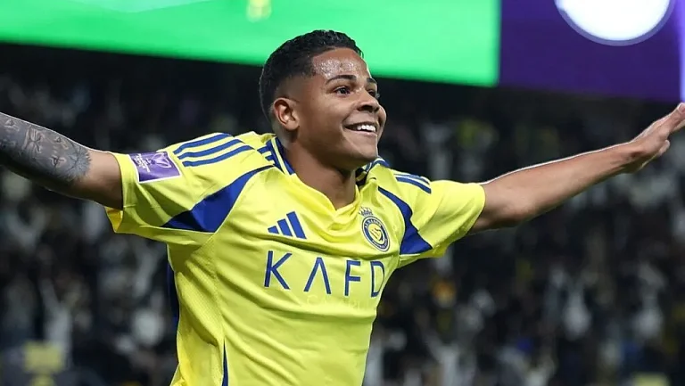 Бразильский вингер Уэсли может перейти в «Болонью»