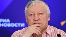 Карпов хочет сказать, что шахматистам из США не нужны конкуренты из России