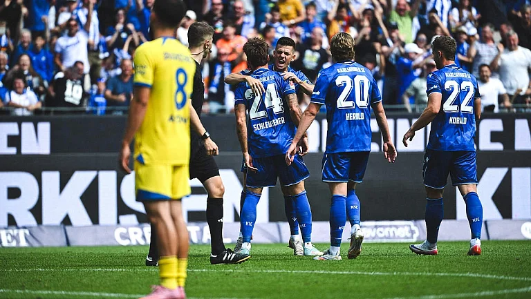 «Карлсруэ» уверенно обыграл «Айнтрахт Брауншвейг» дома