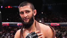 Чемпион UFC Чимаев опроверг слухи о своей смерти в ДТП