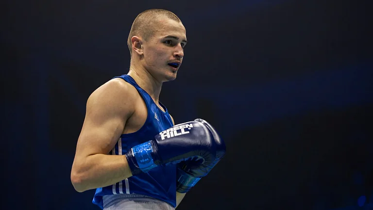 Российский боксёр Евгений Кооль вышел в финал чемпионата мира в Дубае