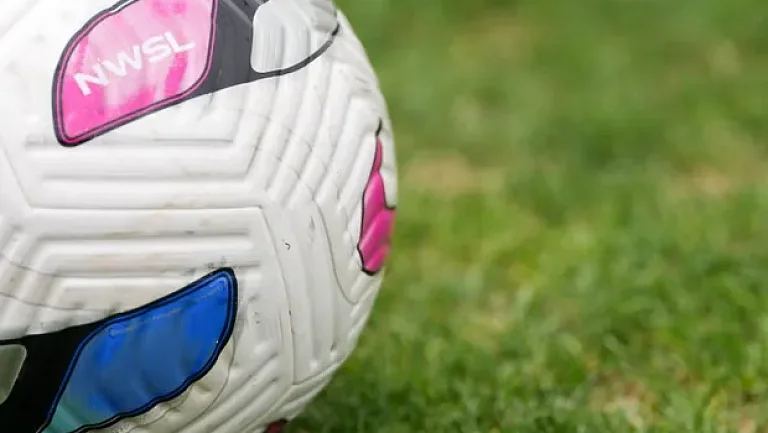 Национальная женская футбольная лига отвергла обвинения в сексуальном насилии
